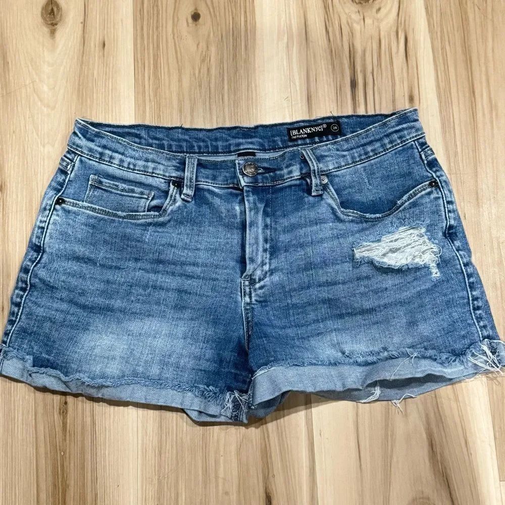 Blank NYC The Fulton Roll Up Shorts Women’s 28